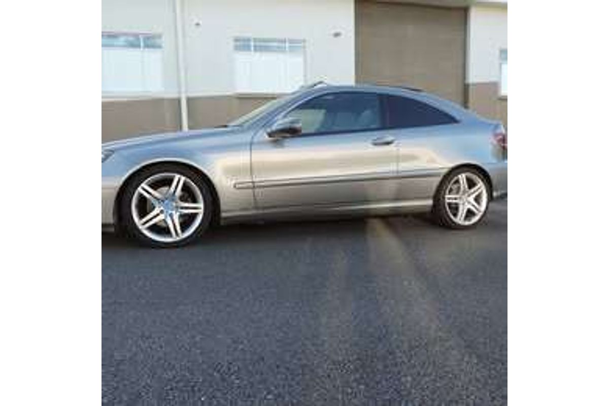 2010 Mercedes-Benz CLC