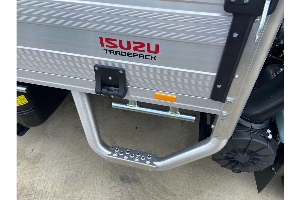 2024 Isuzu N Series NPR 45/55-155 Mwb Amt Trade Pack Premium 4x2
