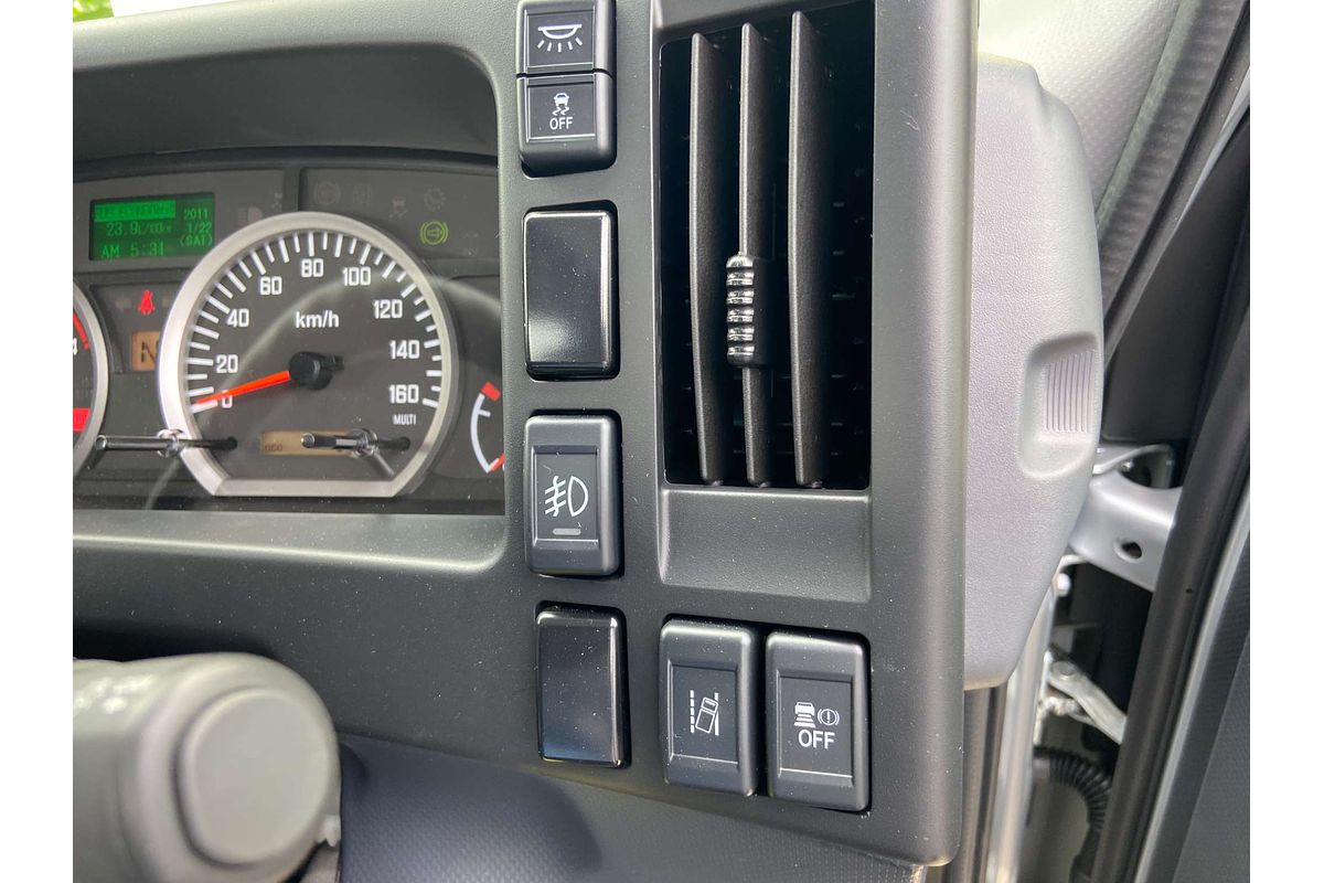 2024 Isuzu N Series NPR 45/55-155 Mwb Amt Trade Pack Premium 4x2