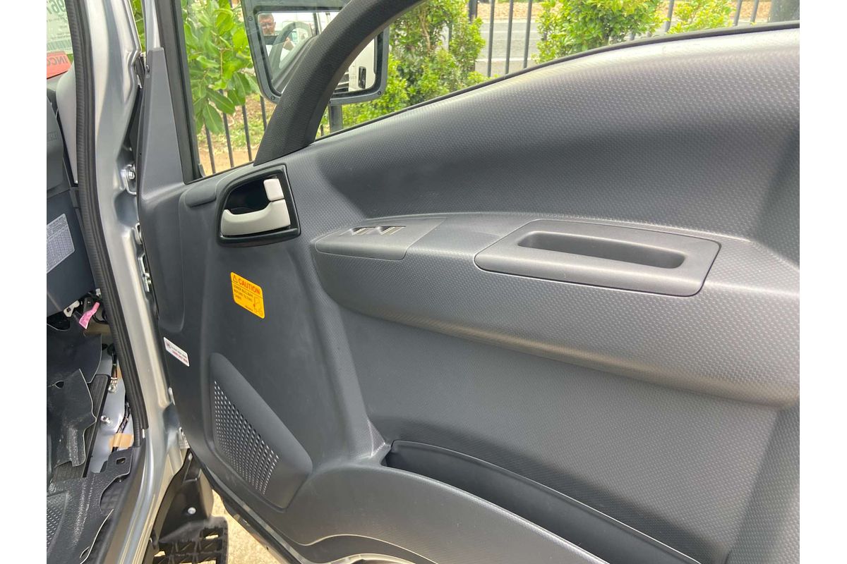 2024 Isuzu N Series NPR 45/55-155 Mwb Amt Trade Pack Premium 4x2
