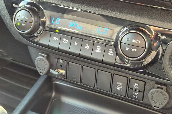 2023 Toyota Hilux SR5 GUN126R 4X4