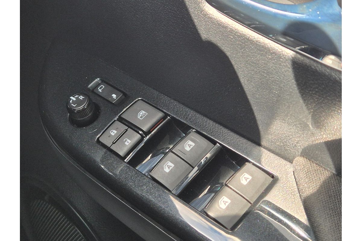 2023 Toyota Hilux SR5 GUN126R 4X4