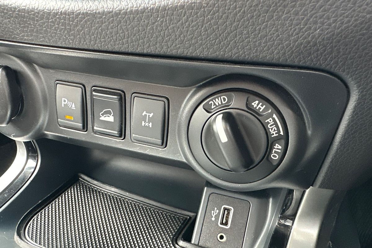 2019 Nissan Navara ST-X D23 Series 3 4X4