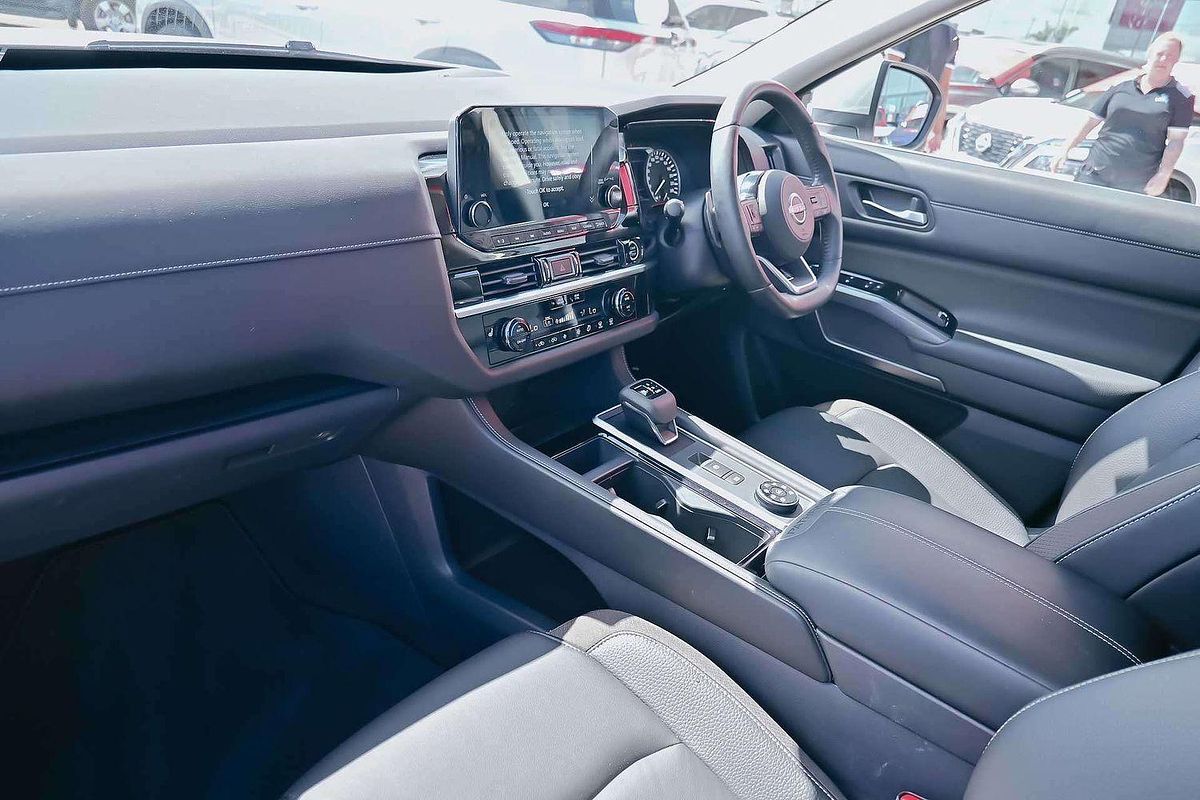 2023 Nissan Pathfinder Ti R53