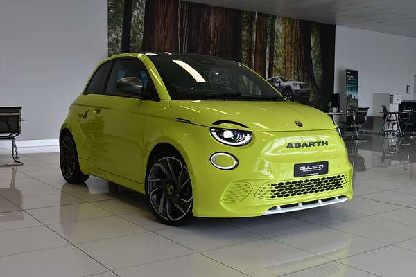 2023 Abarth 500e Turismo