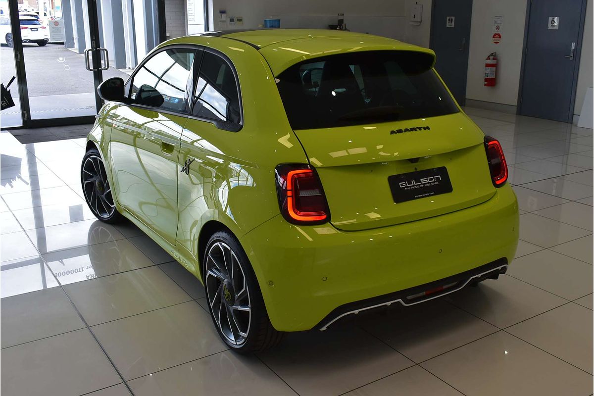 2023 Abarth 500e Turismo