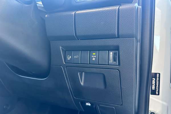 2025 Isuzu MU-X LS-T