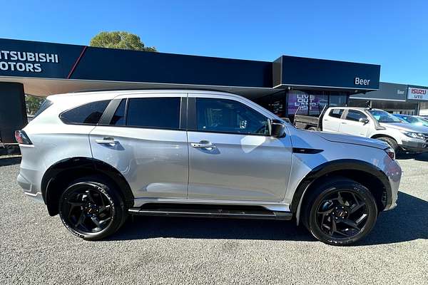 2025 Isuzu MU-X X-TERRAIN