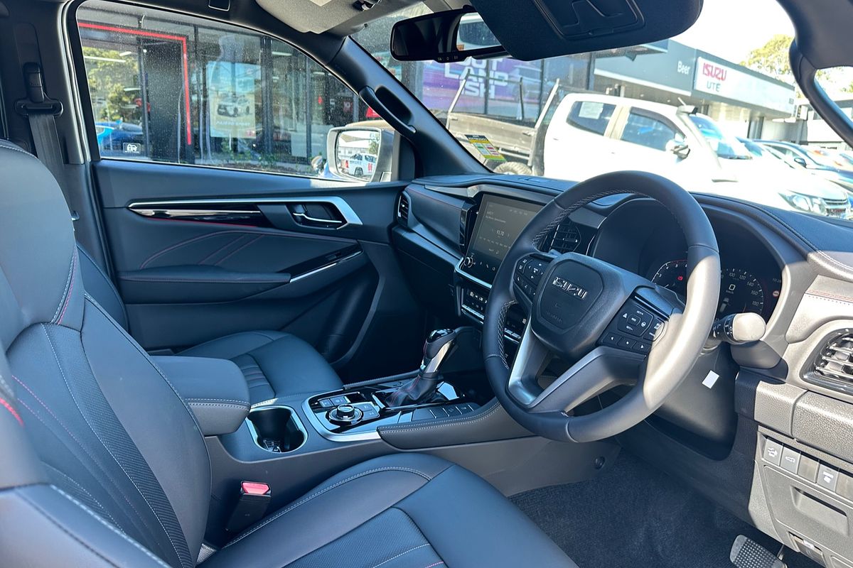 2025 Isuzu MU-X X-TERRAIN