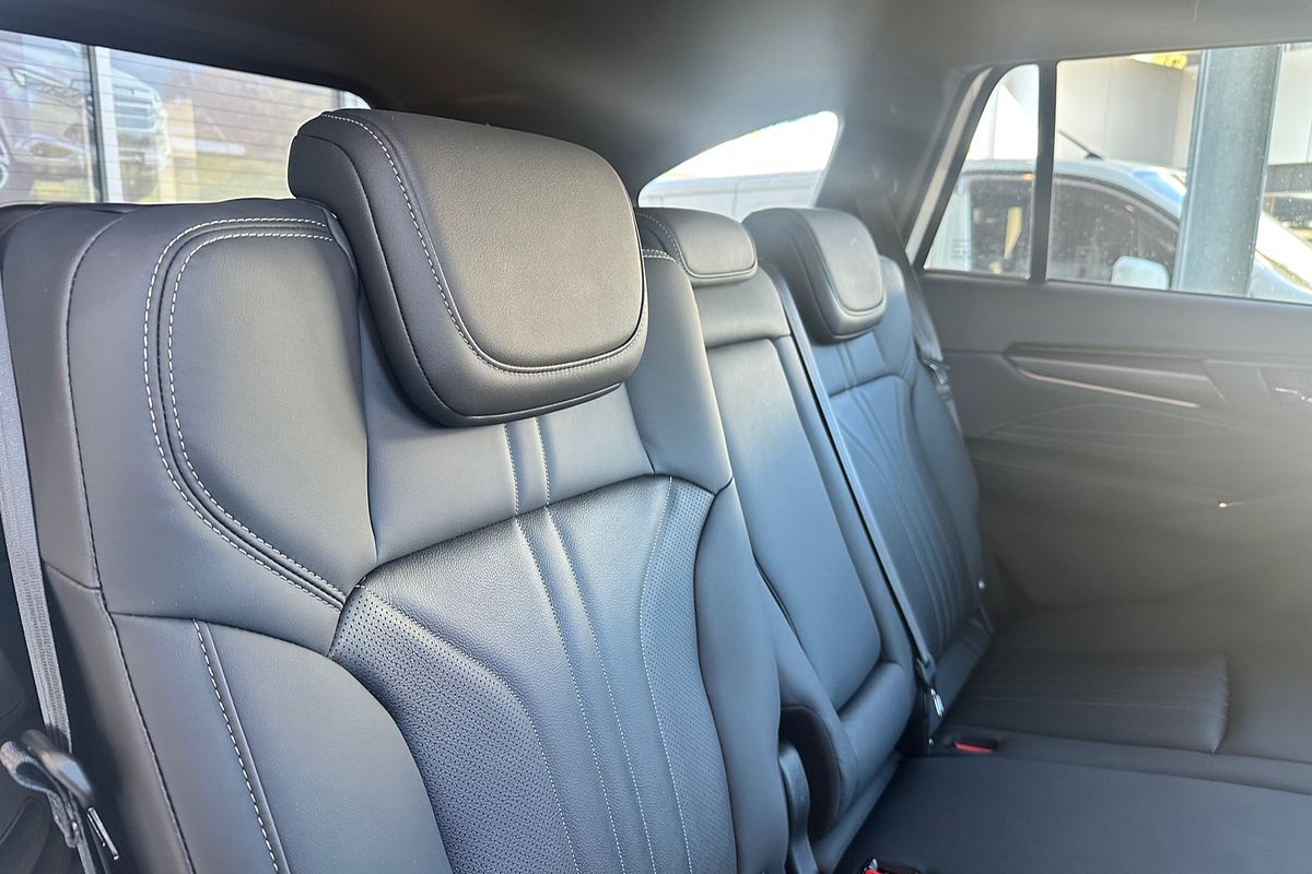 2025 Isuzu MU-X LS-T
