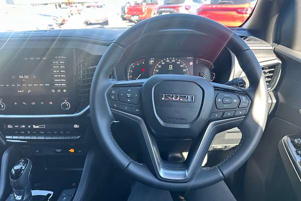2025 Isuzu MU-X X-TERRAIN