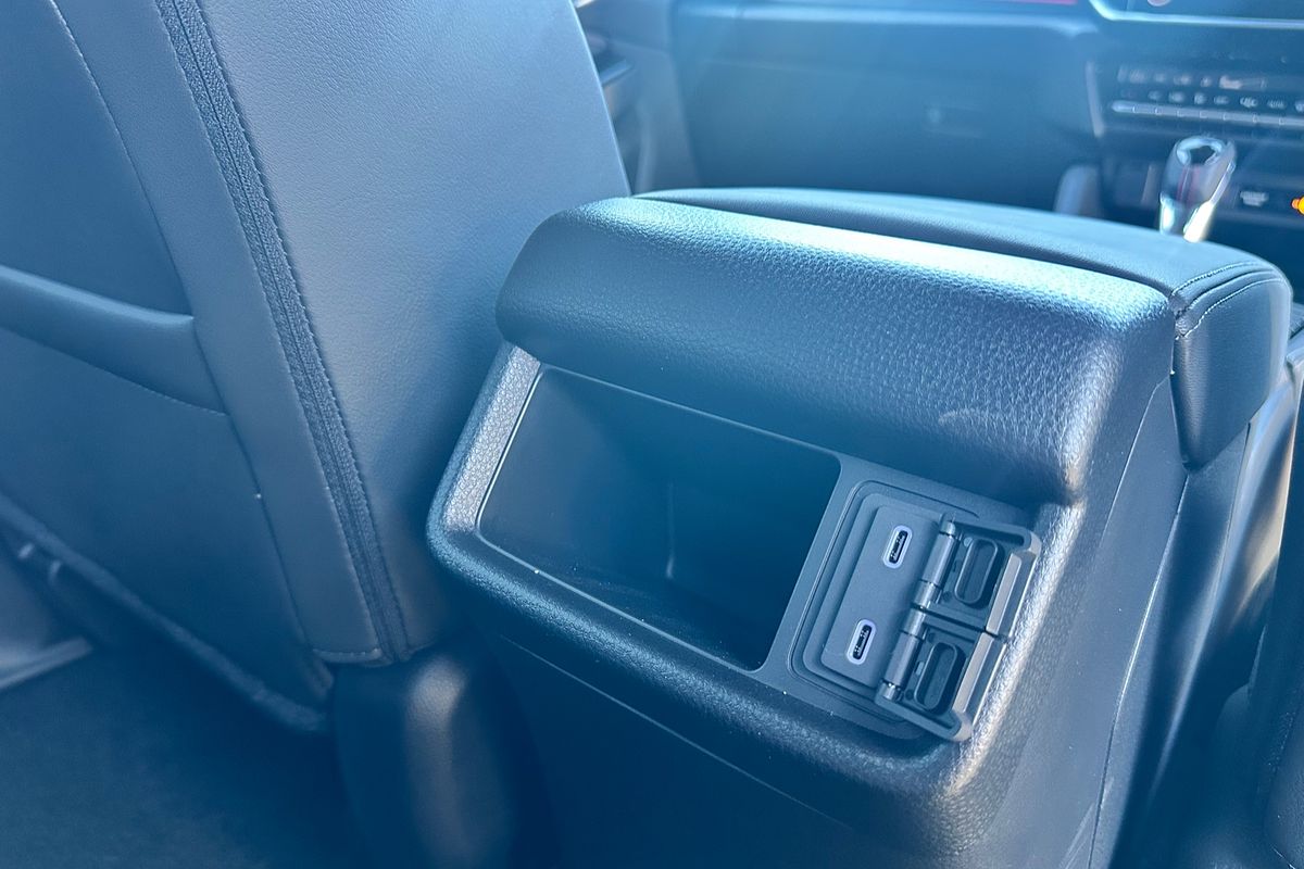2025 Isuzu MU-X X-TERRAIN