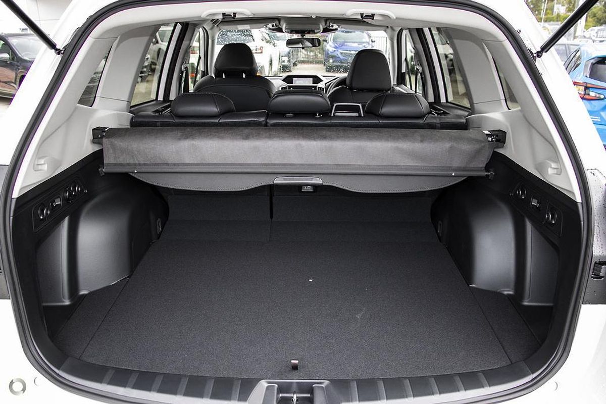2024 Subaru Forester 2.5i Luxury Special Edition S5