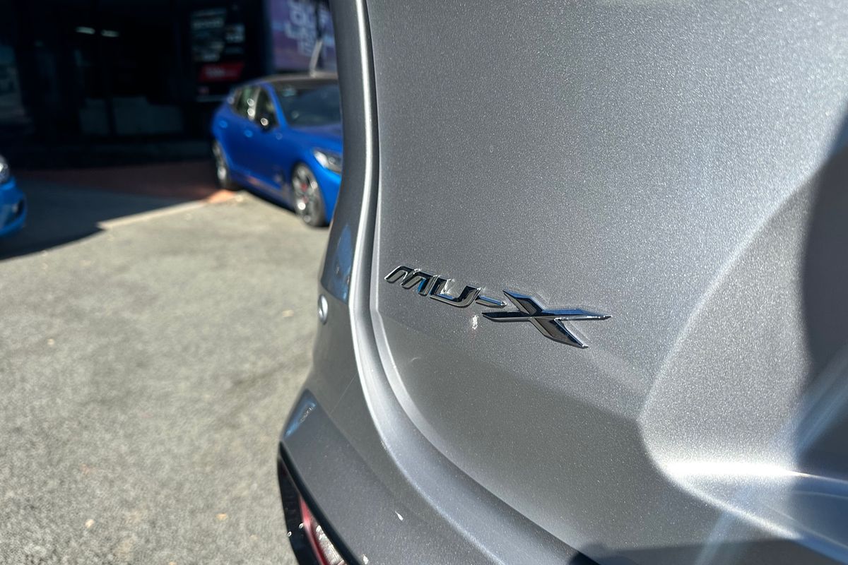 2025 Isuzu MU-X X-TERRAIN