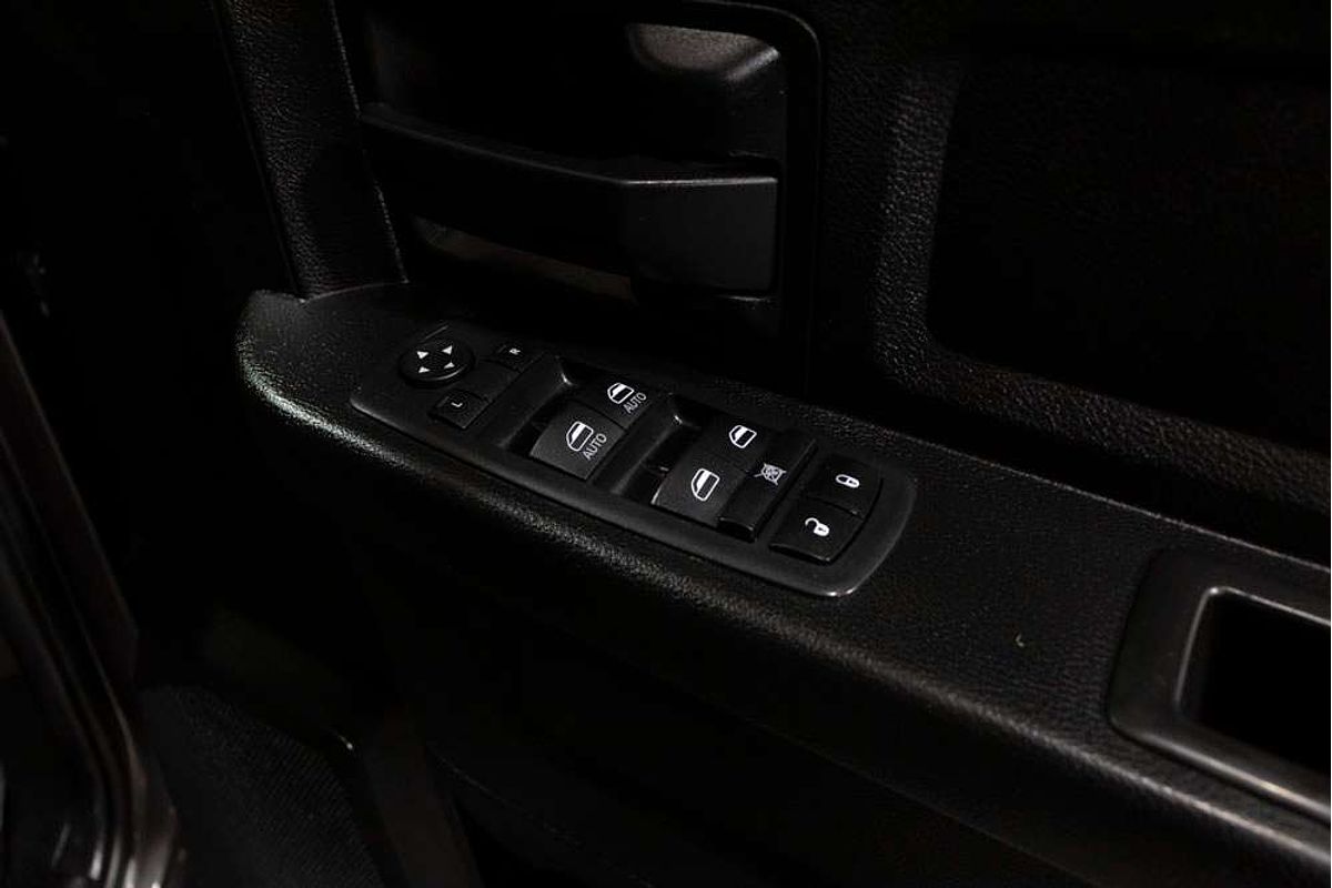 2020 Ram 1500 EXPRESS 8 SP AUTOMATIC CREW CAB UTILITY V8 