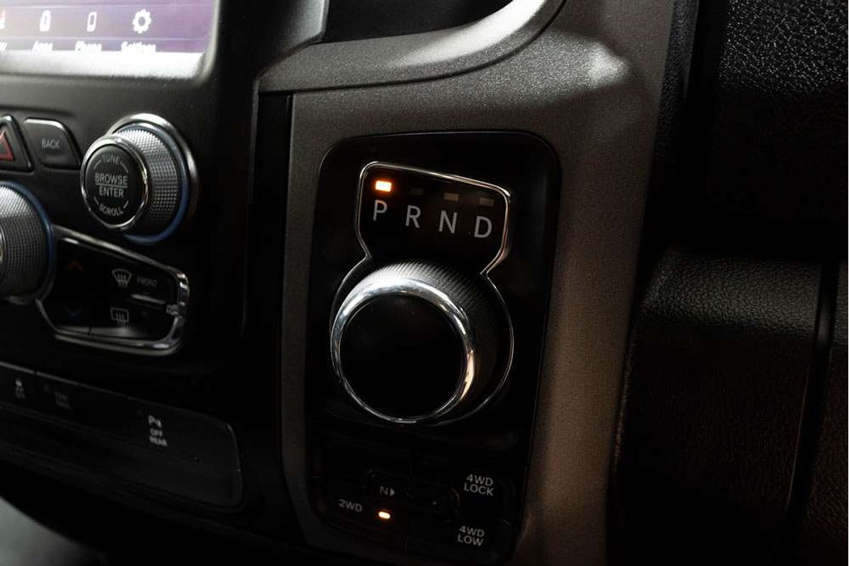 2020 Ram 1500 EXPRESS 8 SP AUTOMATIC CREW CAB UTILITY V8 