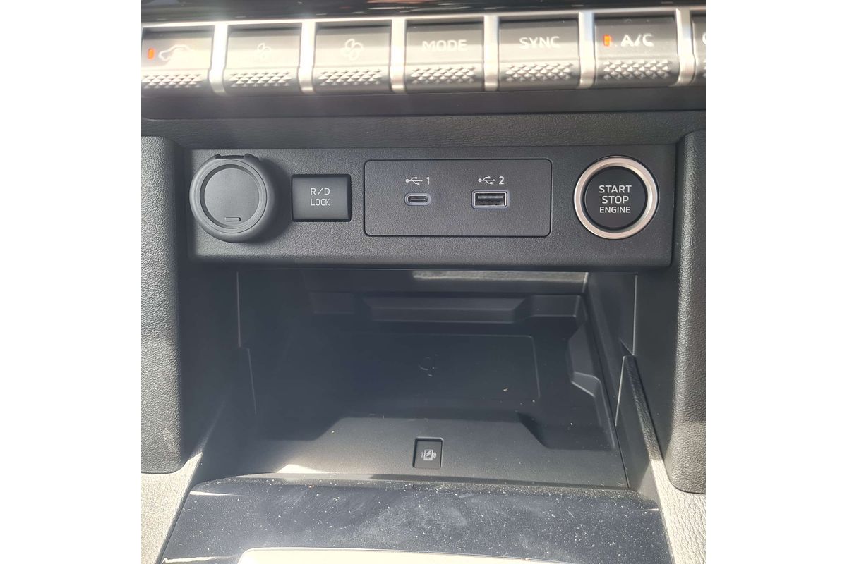 2024 Mitsubishi Triton GLS MV 4X4