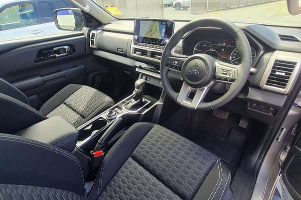 2024 Mitsubishi Triton GLS MV 4X4