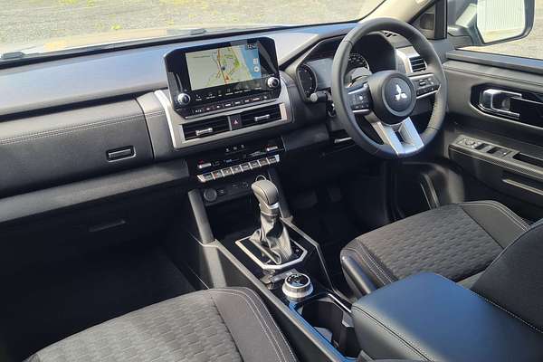 2024 Mitsubishi Triton GLS MV 4X4