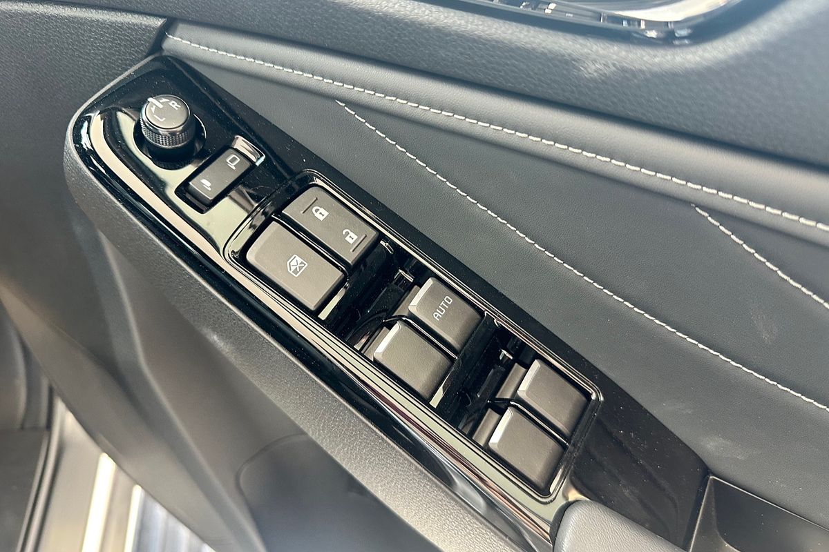 2025 Isuzu MU-X LS-T