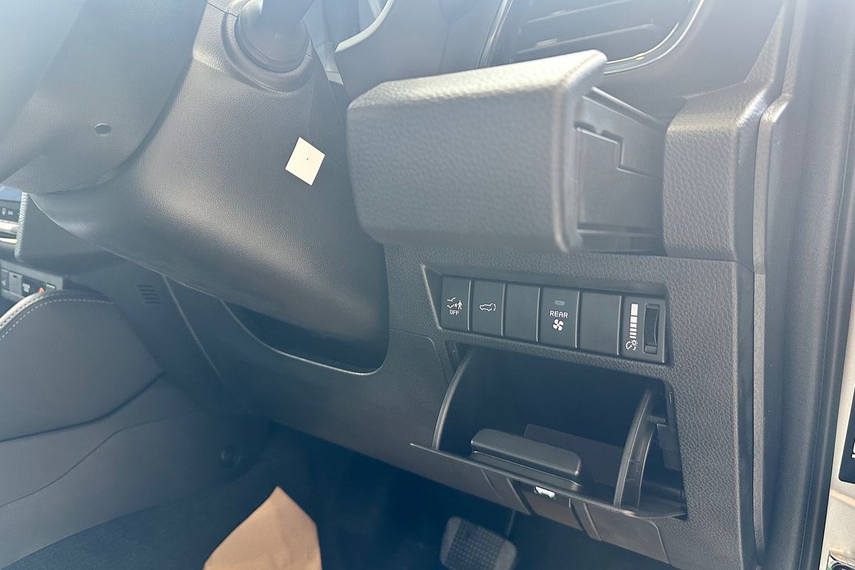 2025 Isuzu MU-X LS-T