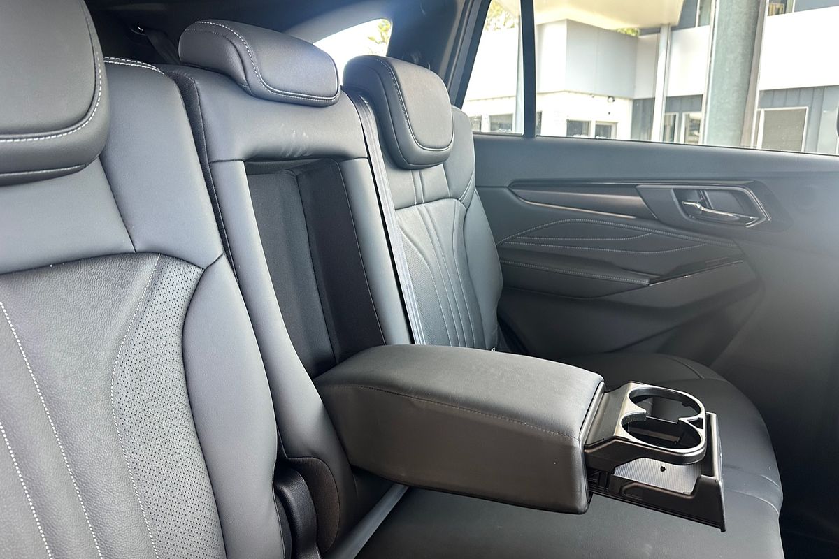 2025 Isuzu MU-X LS-T