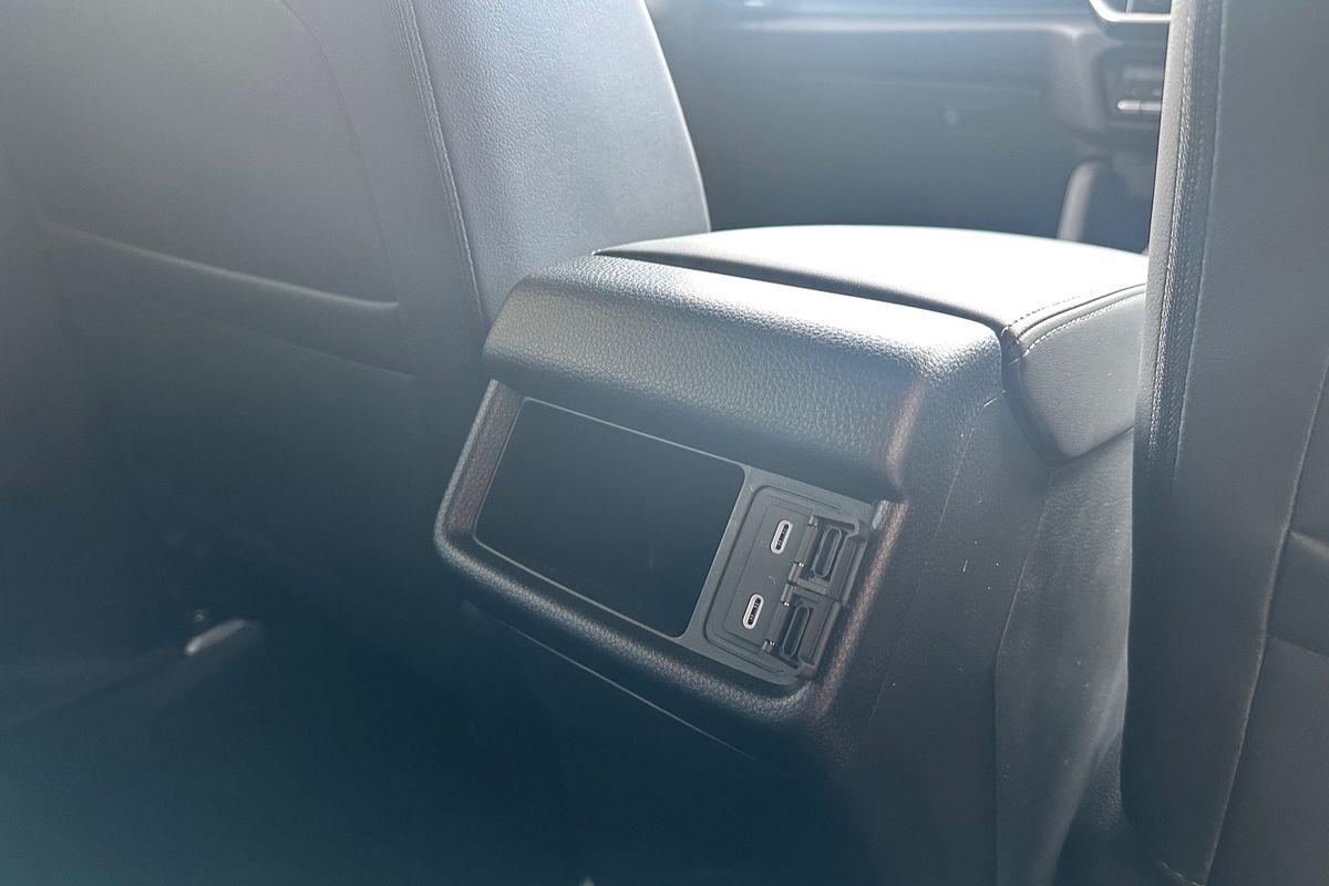 2025 Isuzu MU-X LS-T