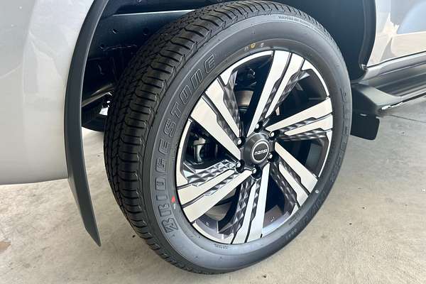 2025 Isuzu MU-X LS-T