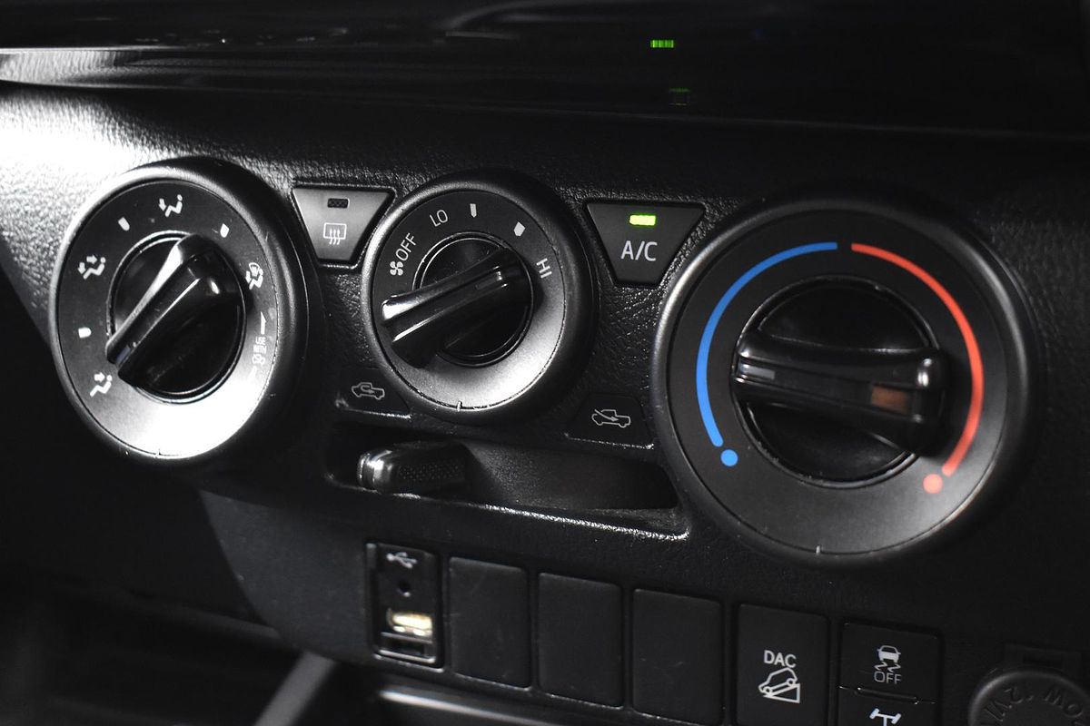 2021 Toyota Hilux SR GUN126R 4X4