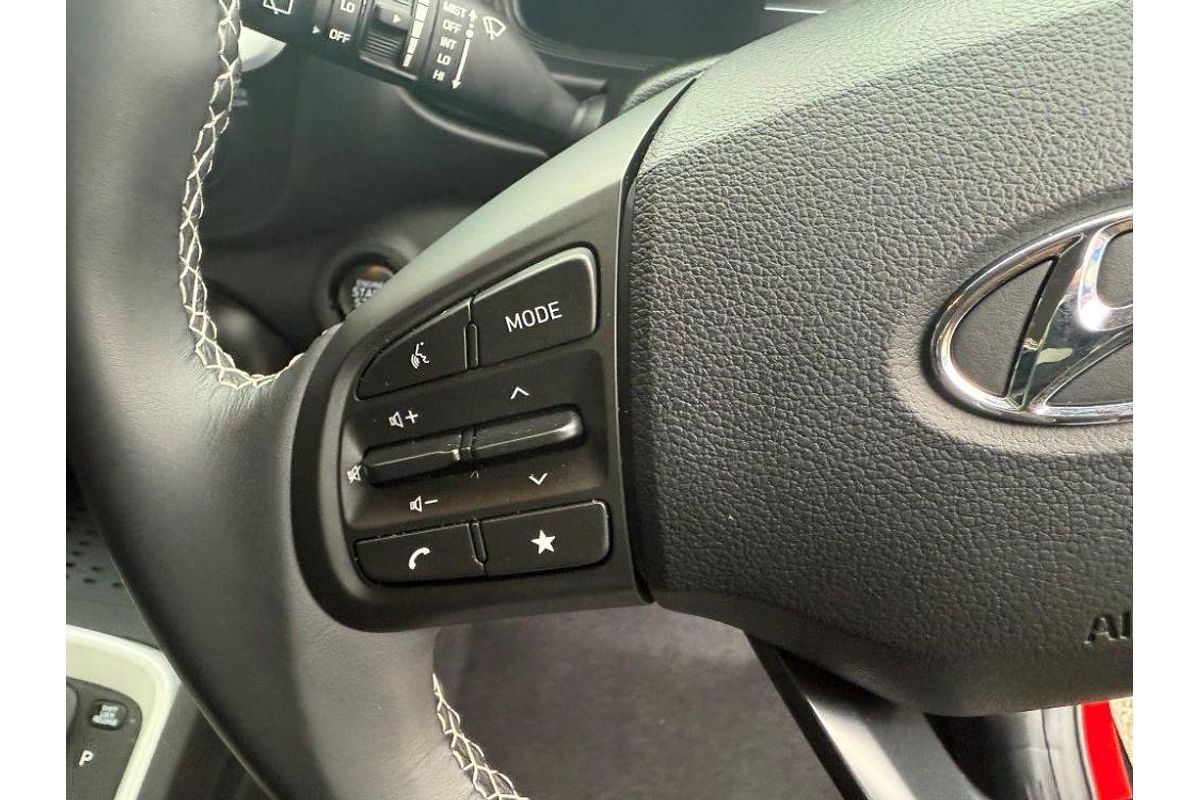 2024 Hyundai Venue Elite QX.V5