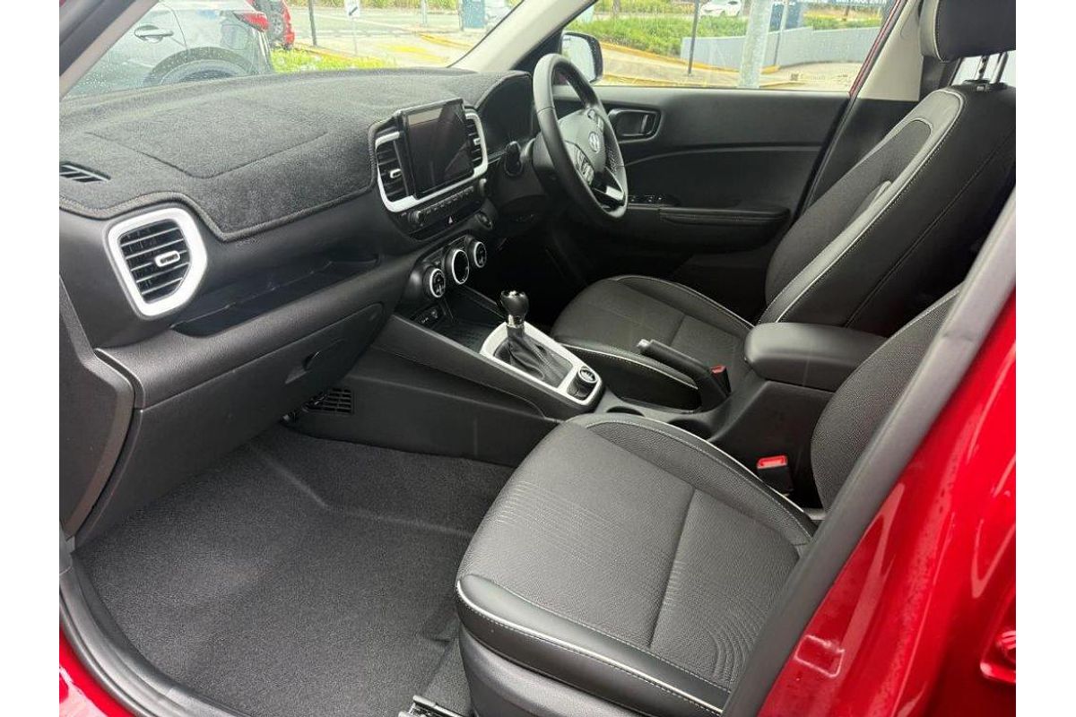 2024 Hyundai Venue Elite QX.V5