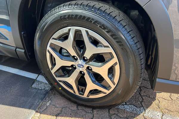 2024 Subaru Forester 2.5i Luxury Special Edition S5