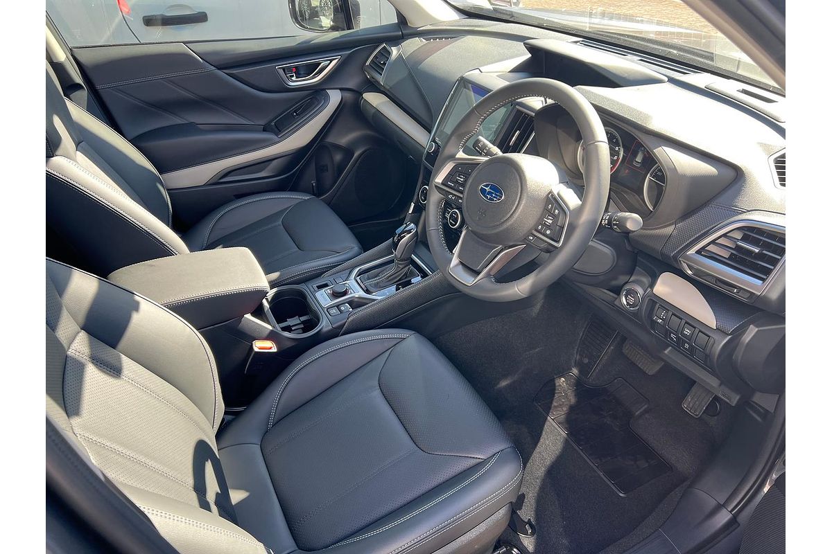 2024 Subaru Forester 2.5i Luxury Special Edition S5