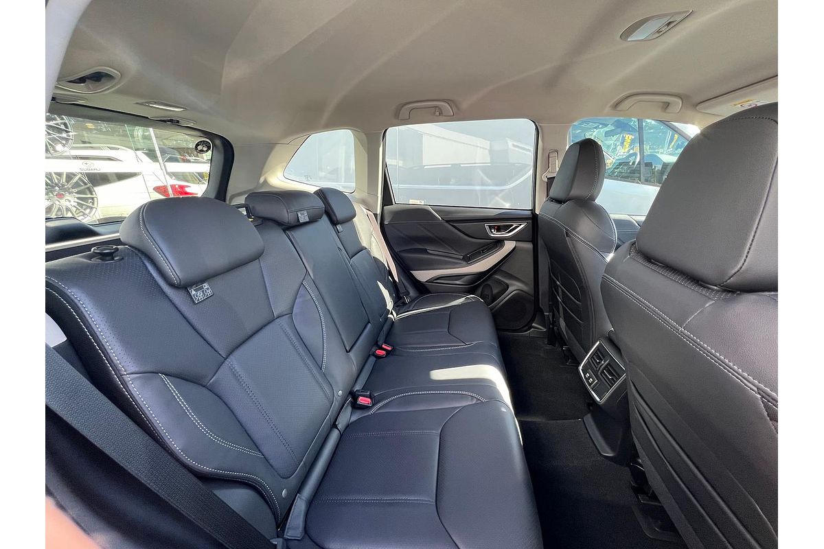 2024 Subaru Forester 2.5i Luxury Special Edition S5