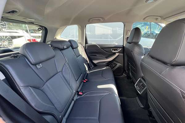 2024 Subaru Forester 2.5i Luxury Special Edition S5