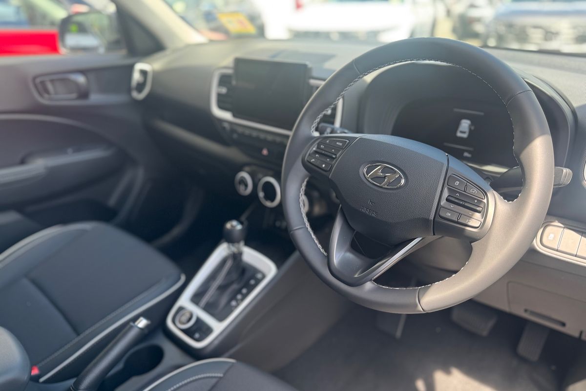 2024 Hyundai Venue Elite QX.V5