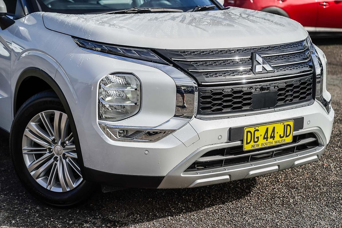 2022 Mitsubishi Outlander LS ZM
