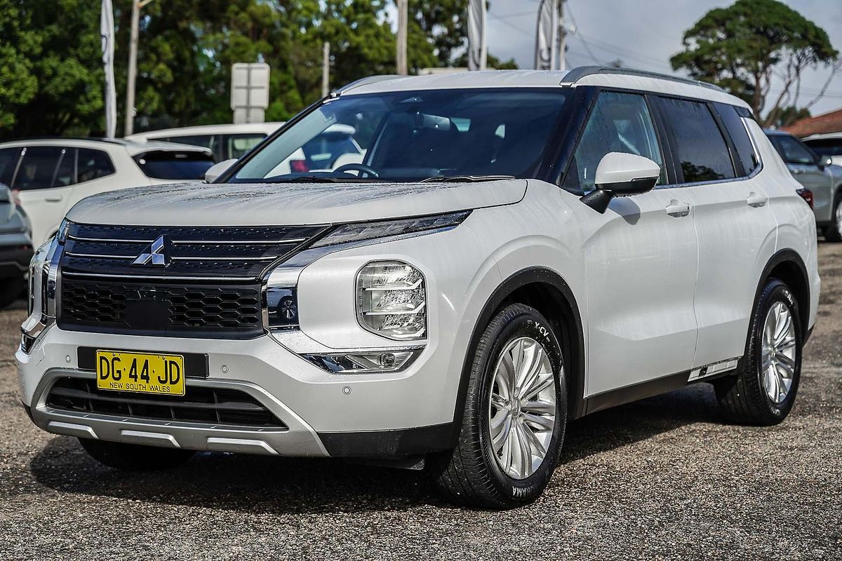 2022 Mitsubishi Outlander LS ZM
