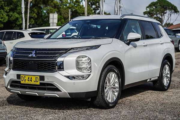2022 Mitsubishi Outlander LS ZM