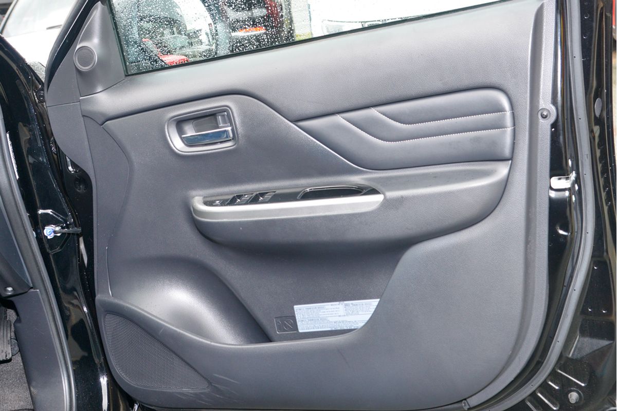 2023 Mitsubishi Triton GLS MR 4X4