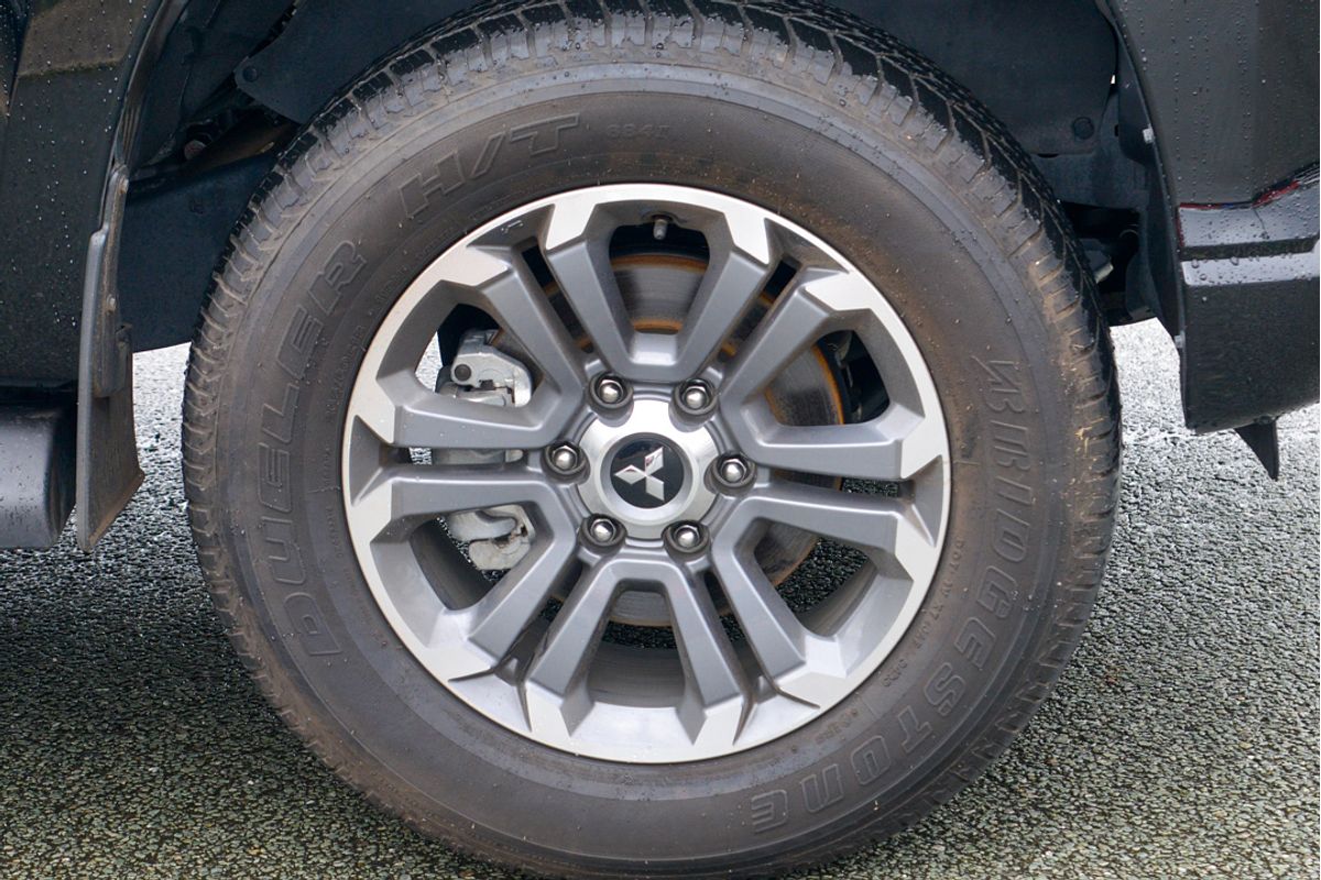 2023 Mitsubishi Triton GLS MR 4X4