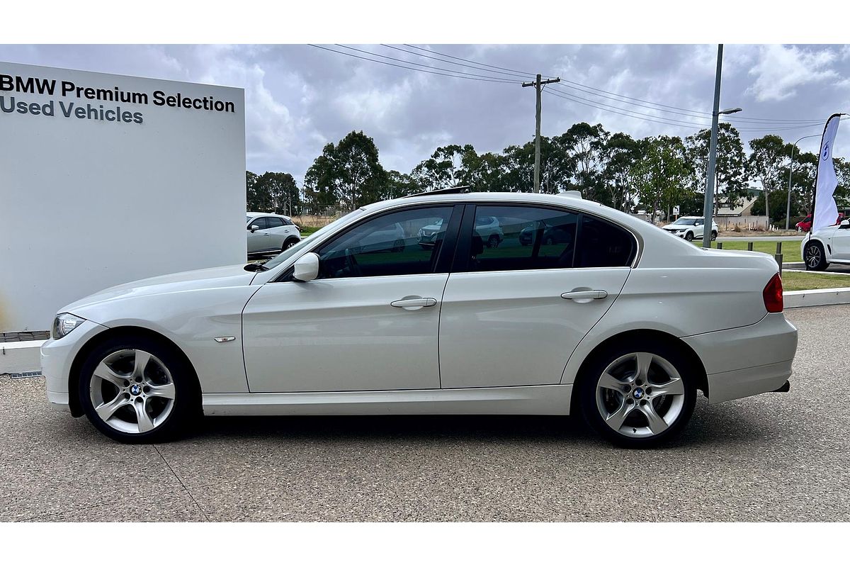 2010 BMW 3 Series 325i E90