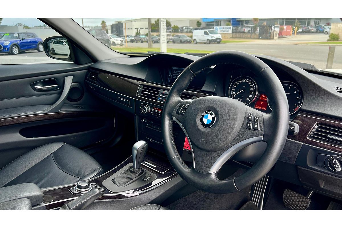 2010 BMW 3 Series 325i E90