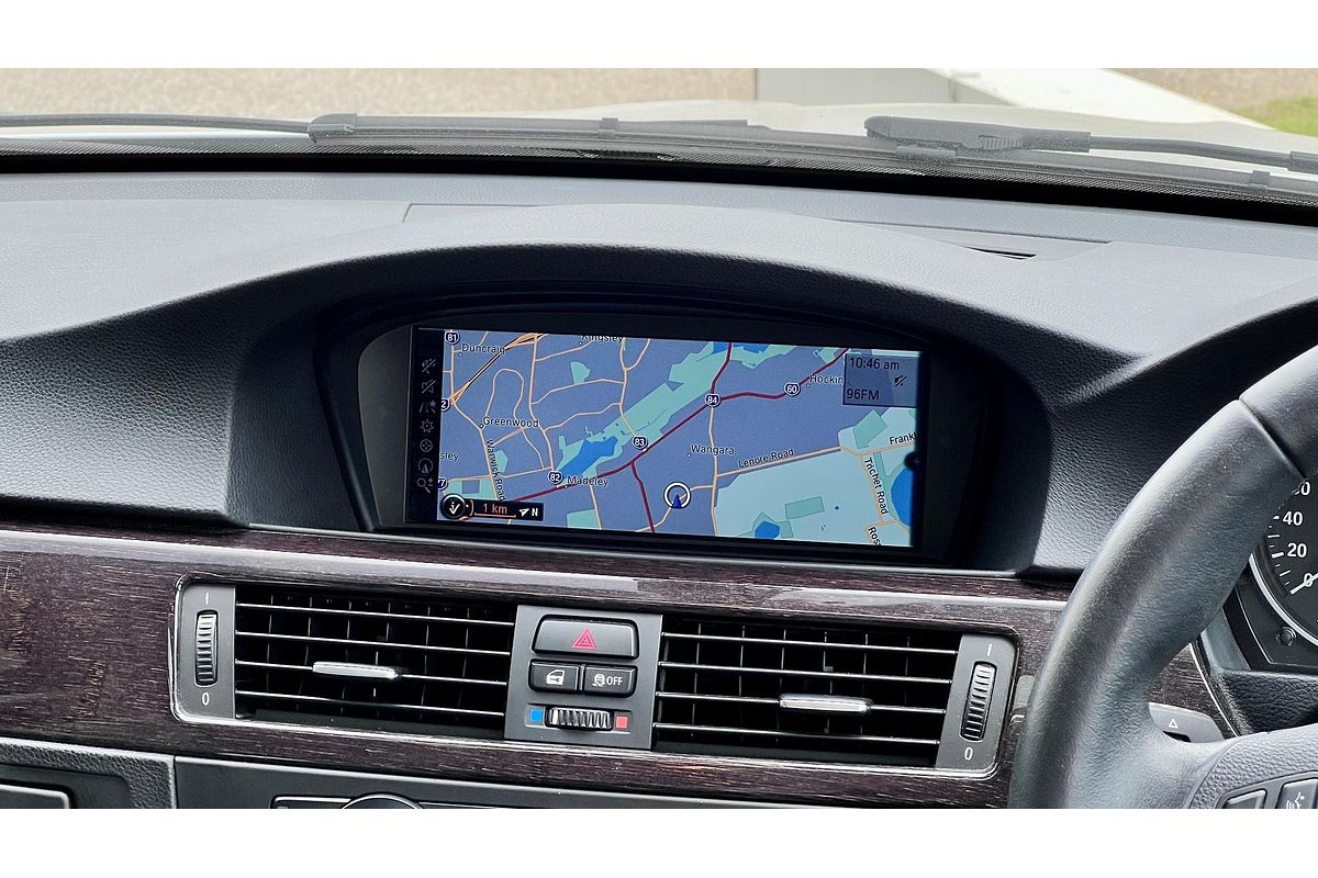 2010 BMW 3 Series 325i E90