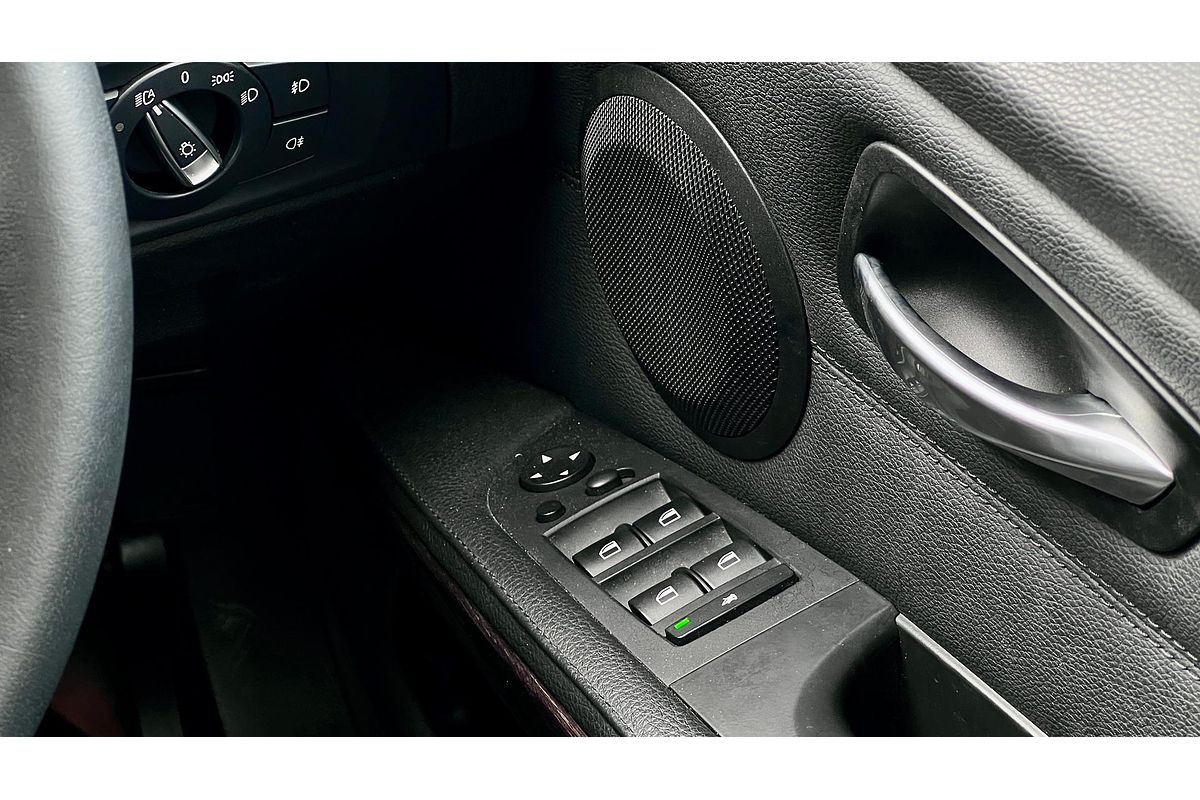 2010 BMW 3 Series 325i E90