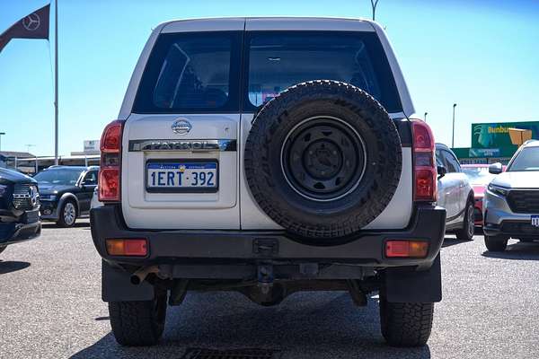 2010 Nissan Patrol DX GU 7