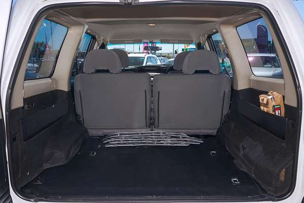 2010 Nissan Patrol DX GU 7