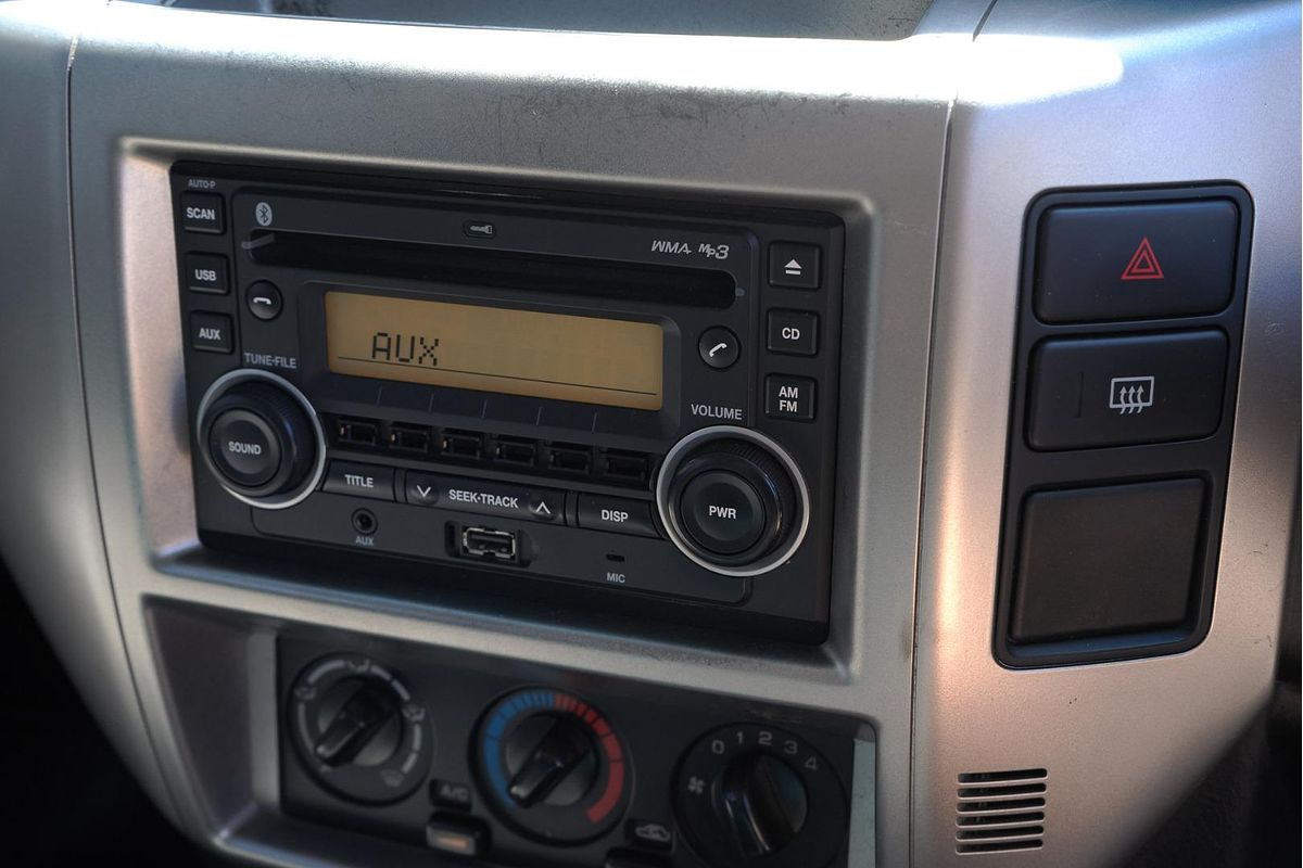 2010 Nissan Patrol DX GU 7