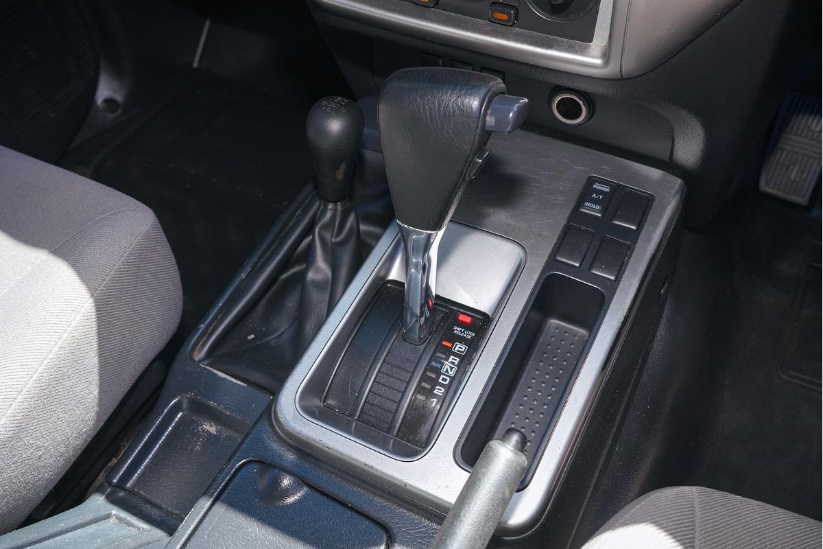 2010 Nissan Patrol DX GU 7