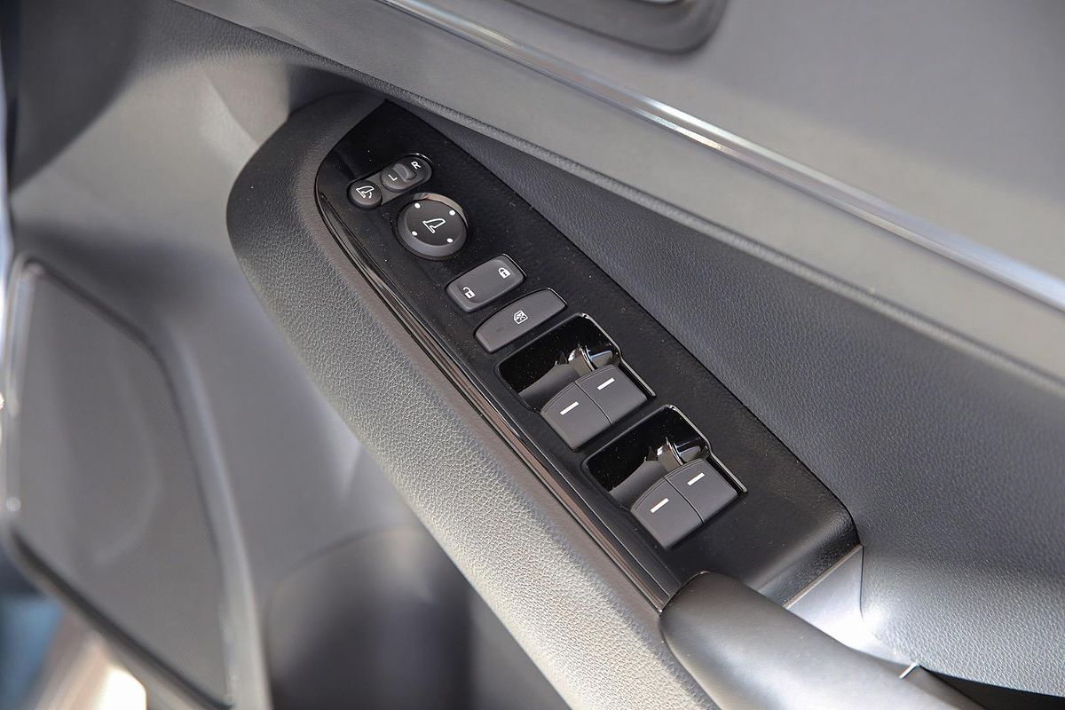 2023 Honda HR-V e:HEV L